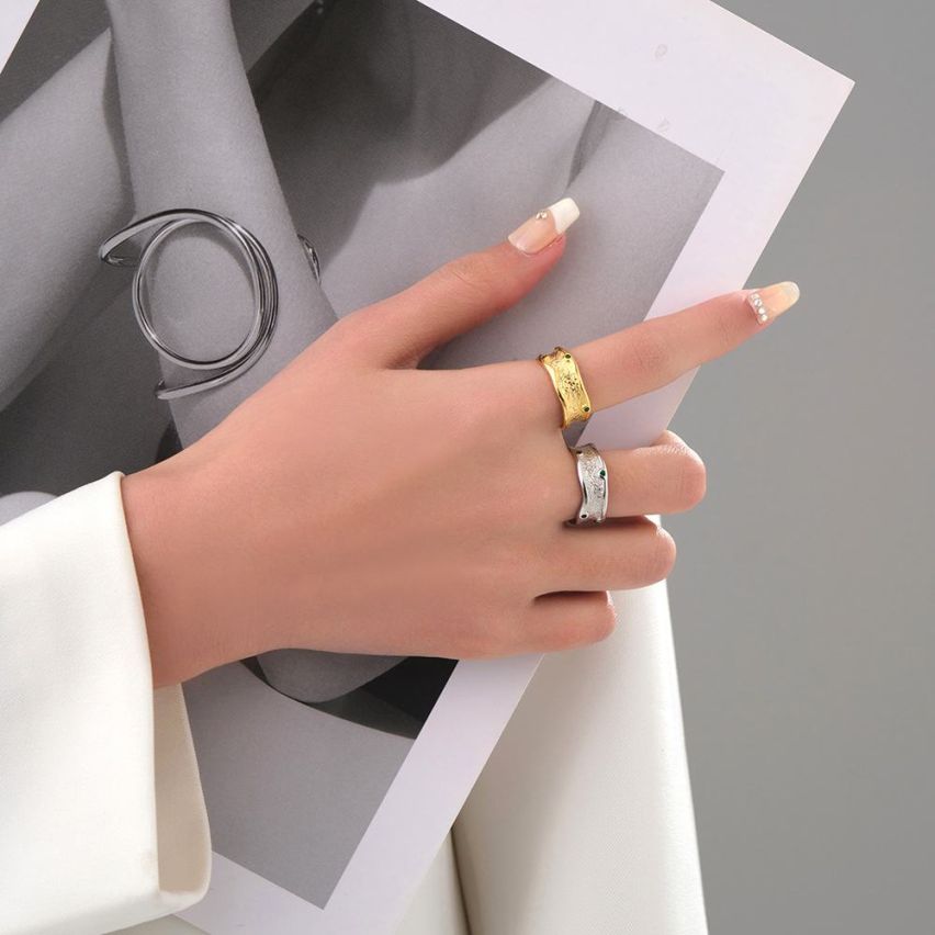 ESSENTIAL 925 Silver Zircon Texture Rings