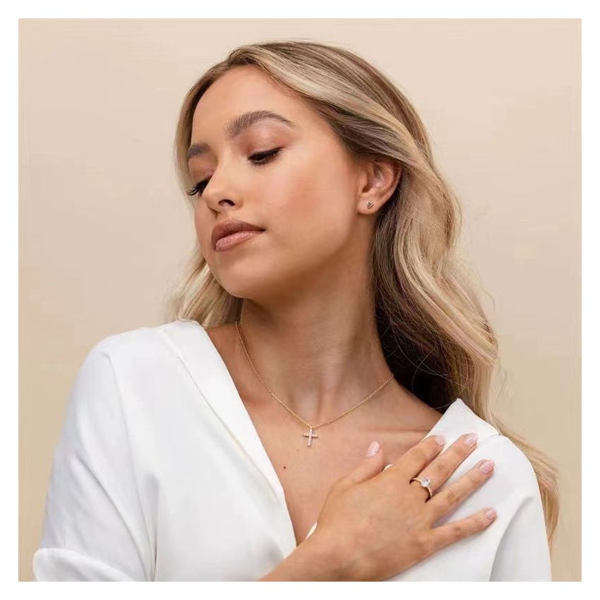 ESSENTIAL 925 Silver Zircon Cross Pendants