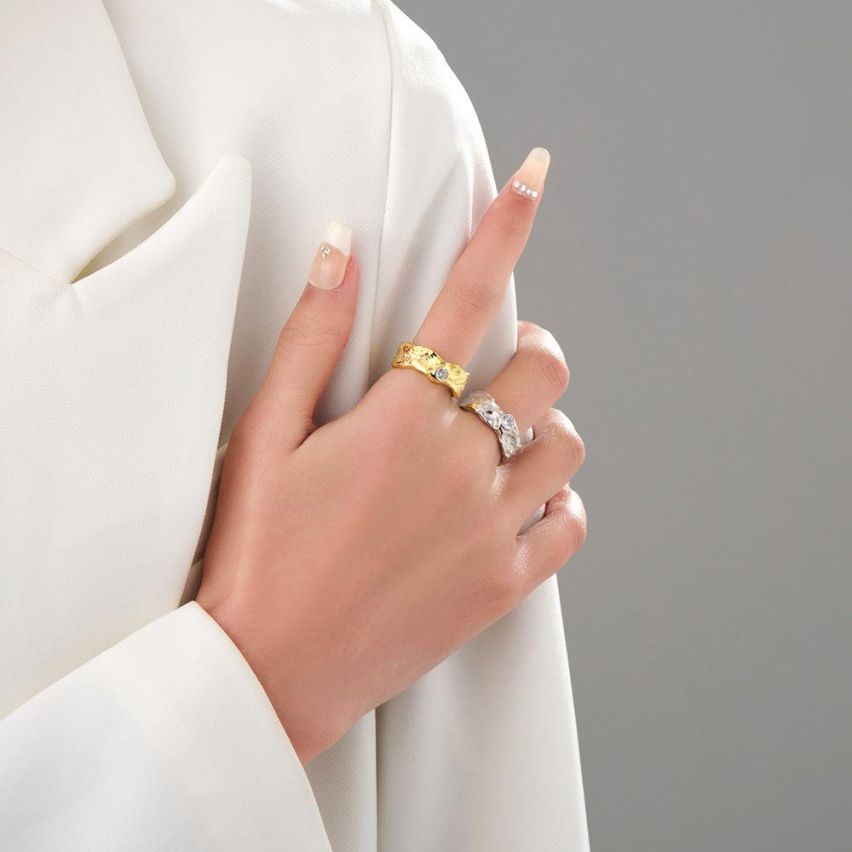 ESSENTIAL 925 Silver Zircon Texture Rings