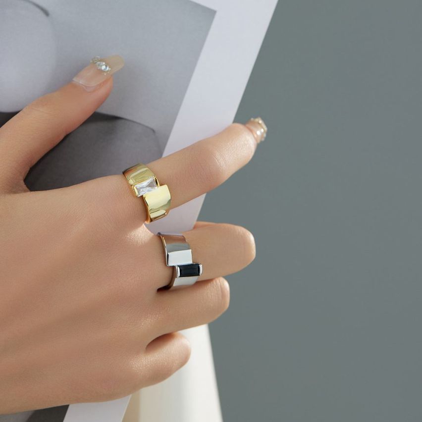 ESSENTIAL 925 Silver Zircon Smooth Rings