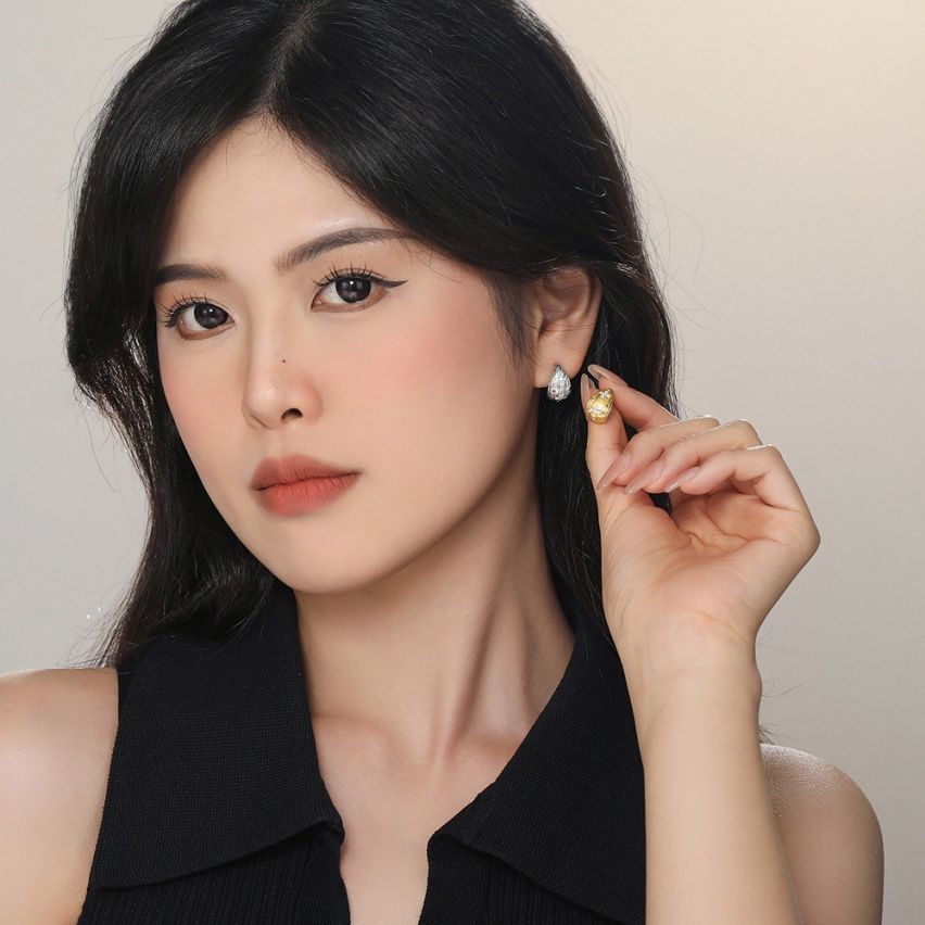 ESSENTIAL 925 Silver Zircon Texture Earrings