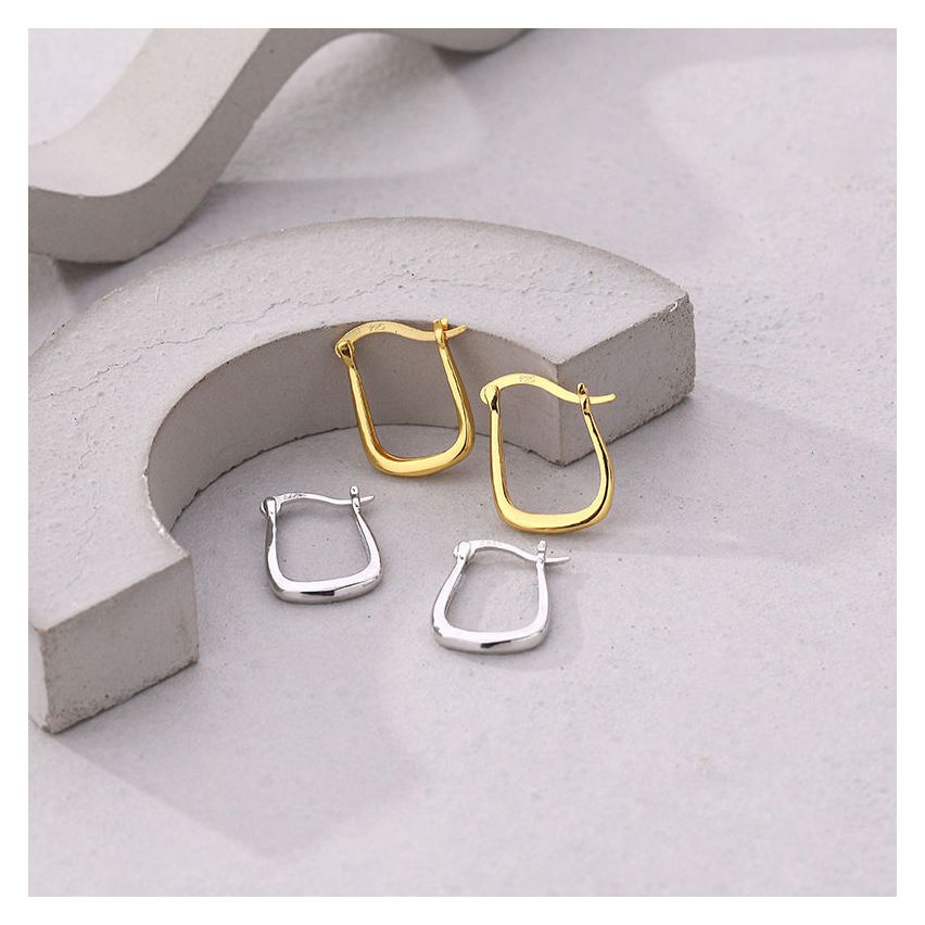 ESSENTIAL 925 Silver Hoop Earrings