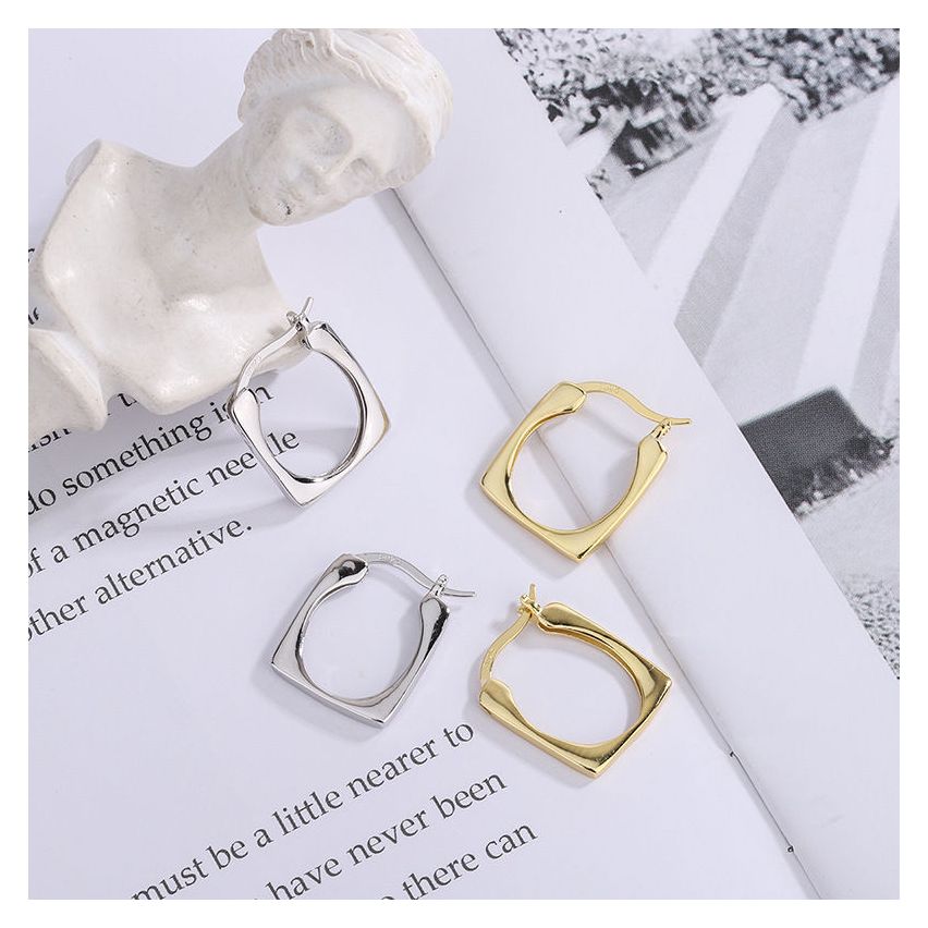 ESSENTIAL 925 Silver Hoop Earrings