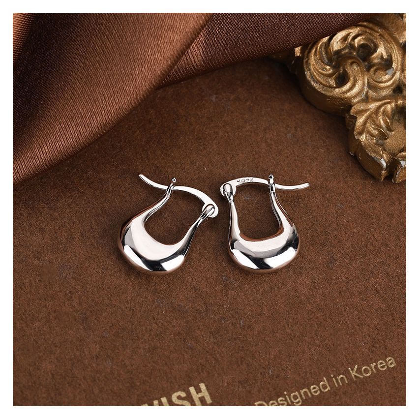 ESSENTIAL 925 Silver Hoop Earrings