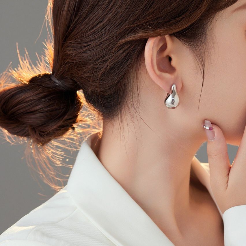 ESSENTIAL 925 Silver Smooth Earrings