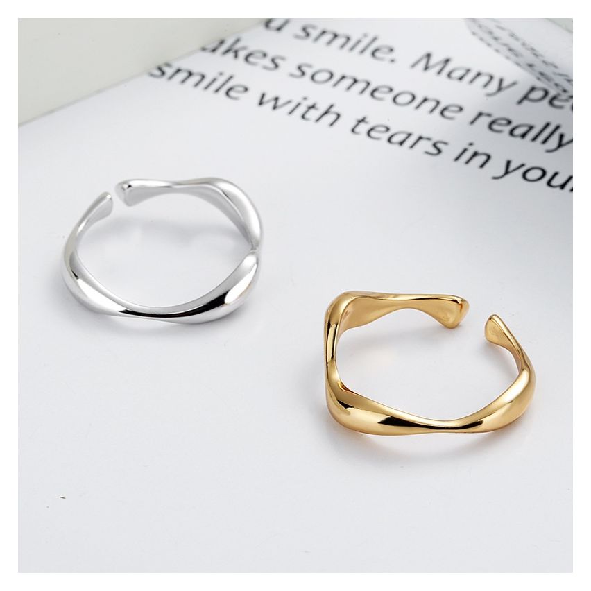 Minimalist Rings 
