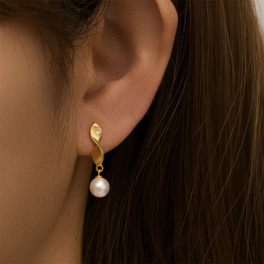 3 galvanization layers Pearl Minimalist Earrings 