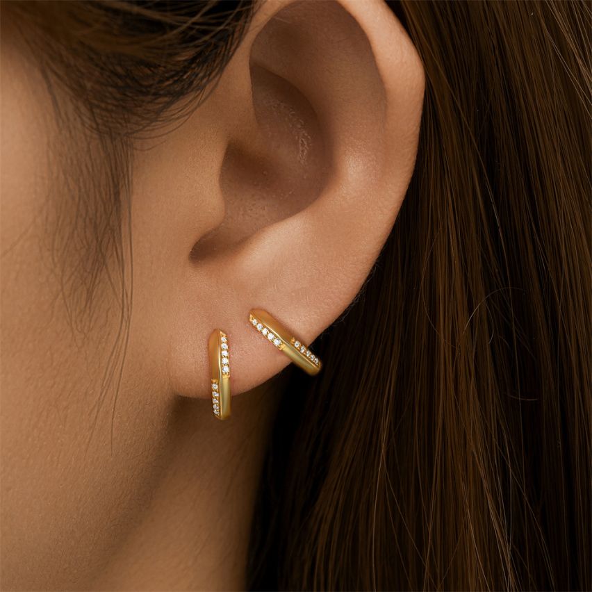 925 Silver Zircon Minimalist Earrings 1.5g 9x11.6mm