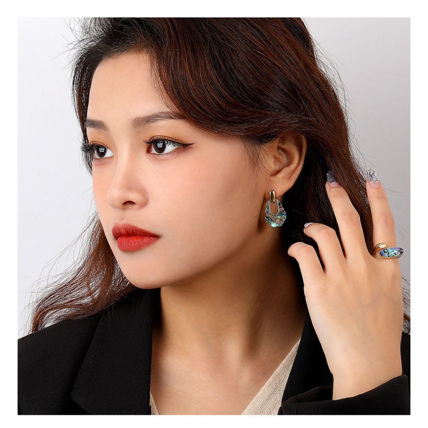 ESSENTIAL Gold Plating 925 Silver Abalone Shell Smooth Earrings