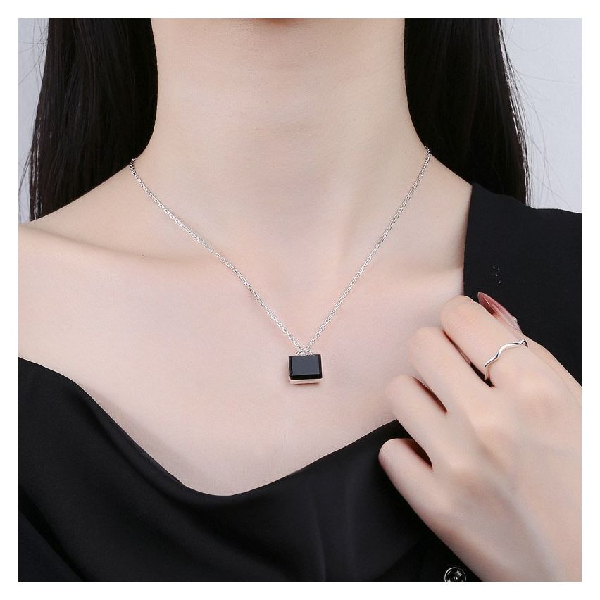 ESSENTIAL Rhodium Plating 925 Silver Onyx Geometric Pendants