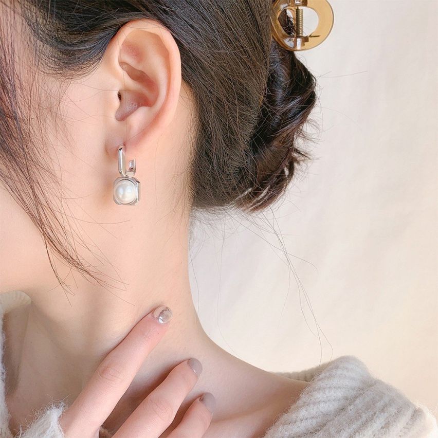 CLASSIC Rhodium Plating 925 Silver Freshwater pearl Pearls Earrings