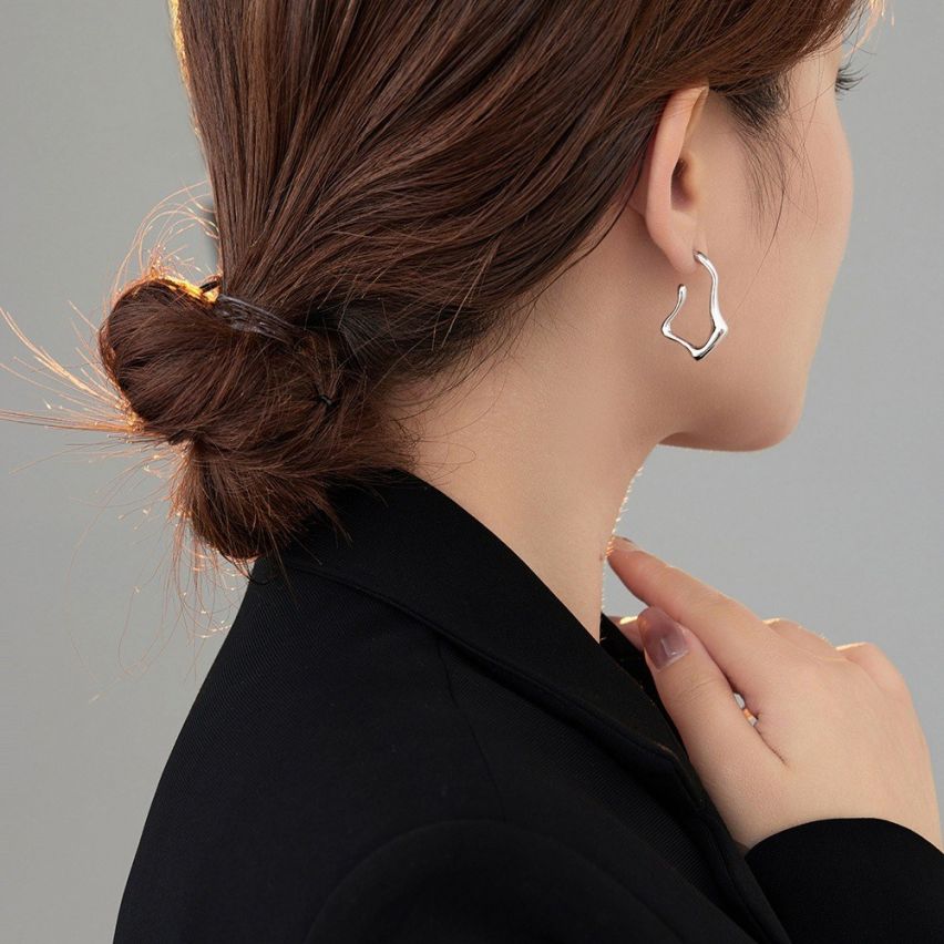 ESSENTIAL Rhodium Plating 925 Silver Hoop Earrings